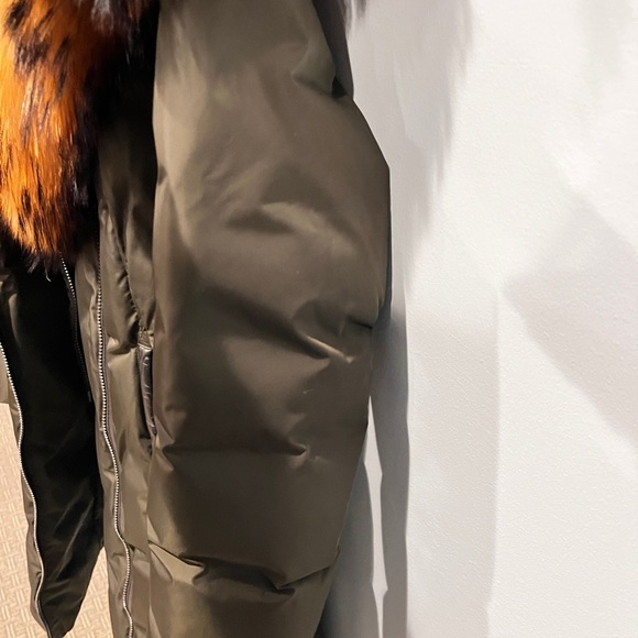 Down coat - Picture 6 of 9